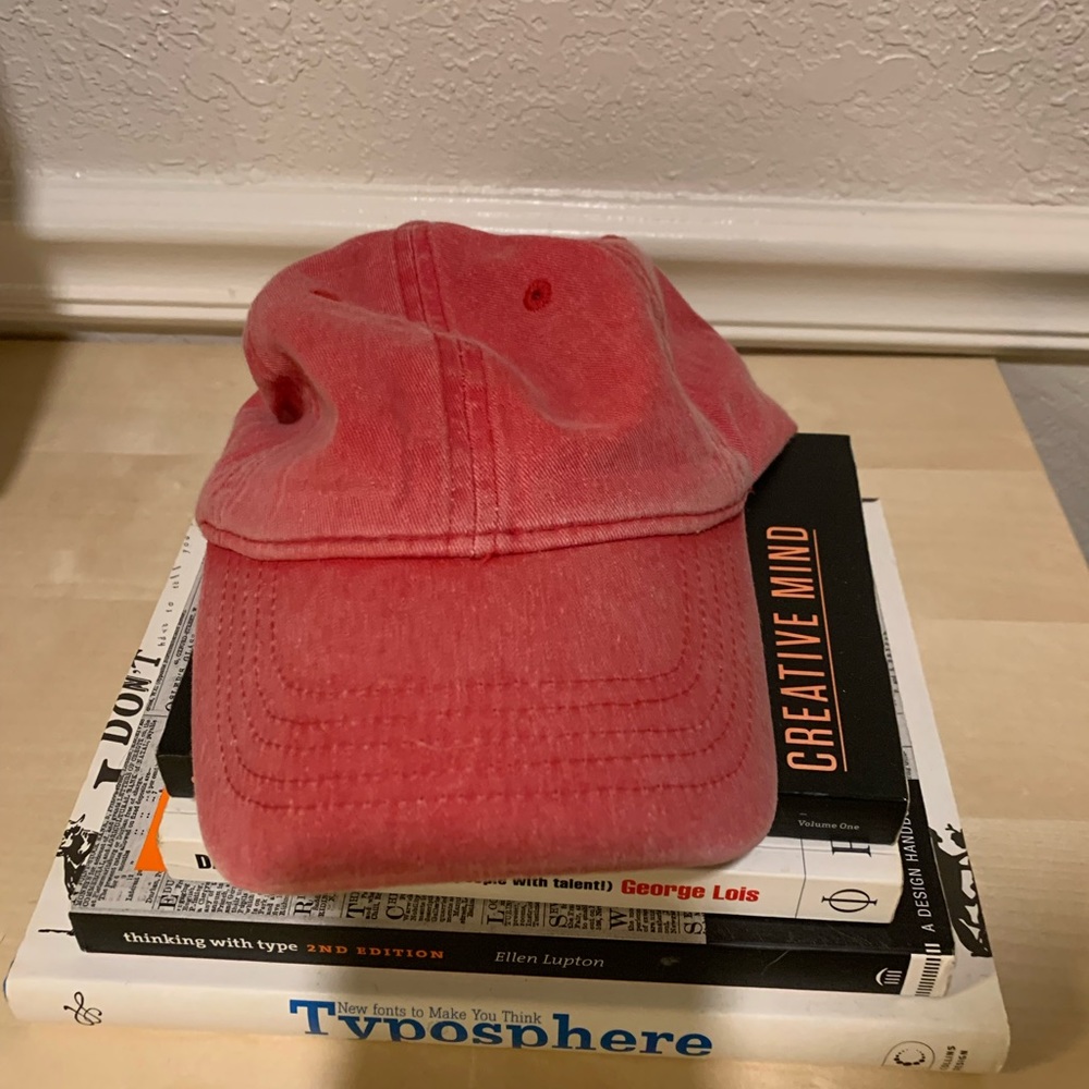 Red vintage look baseball cap